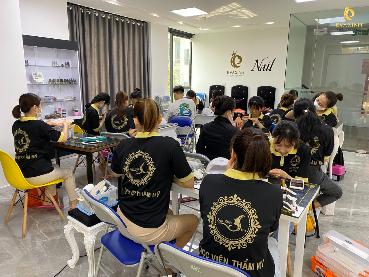trung tâm dạy nghề nail